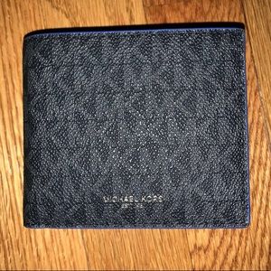 NEW - MICHAEL KORS MK “GREYSON” BIFOLD WALLET